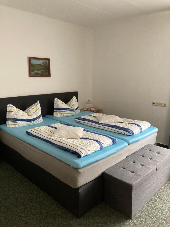 Hotel Am Schlosspark Mallin Bagian luar foto