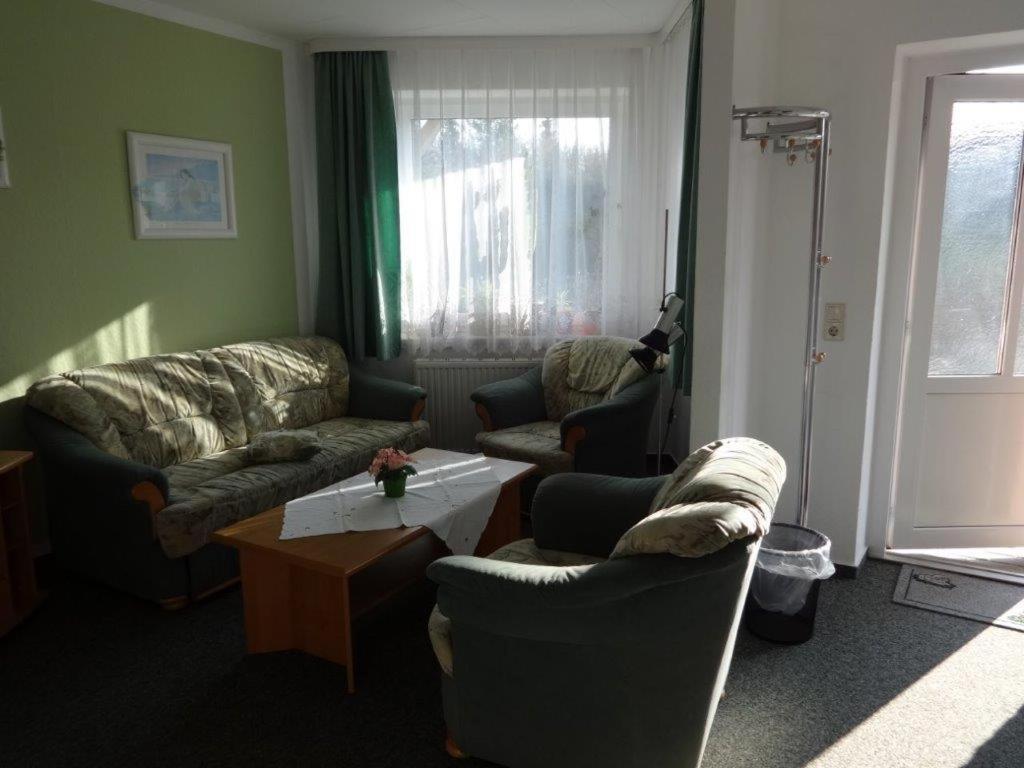 Hotel Am Schlosspark Mallin Ruang foto