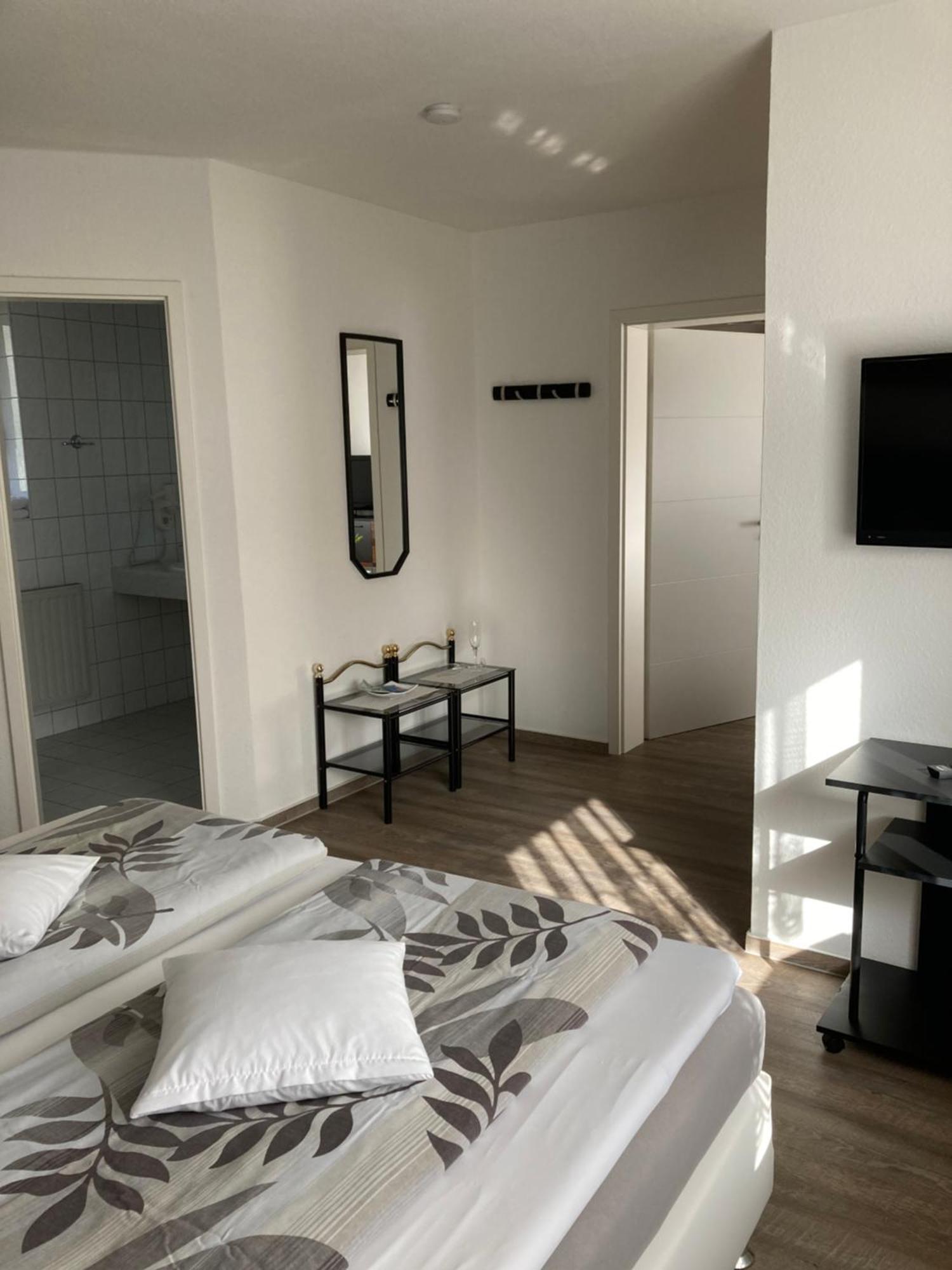 Hotel Am Schlosspark Mallin Ruang foto
